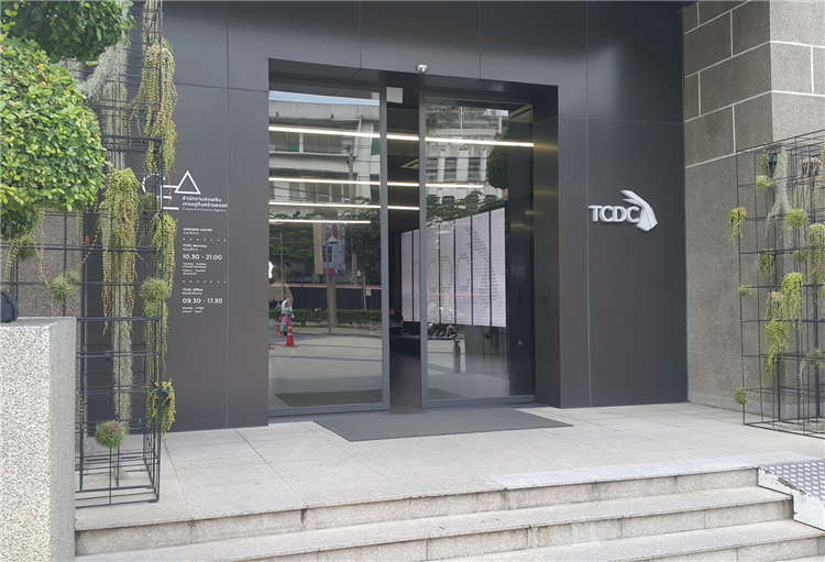 西安松下銳帝150自動感應(yīng)門案例實(shí)拍