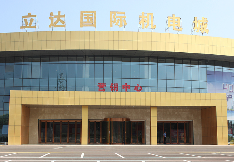 西安立達國際機電城商場旋轉門，兩翼帶展臺