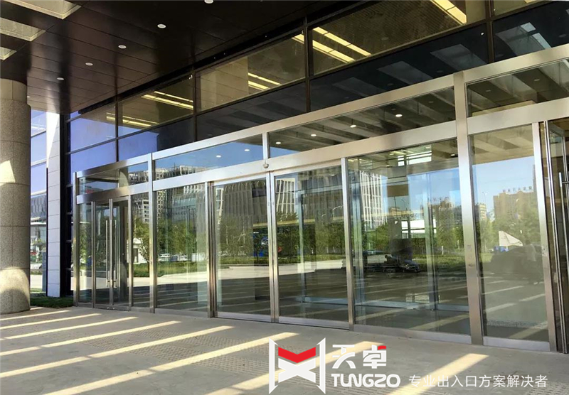 醫院門診部自動門