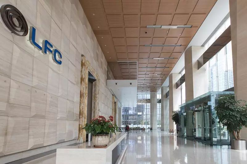 蓋澤辦公寫字樓自動(dòng)門，助力打造福州華爾街