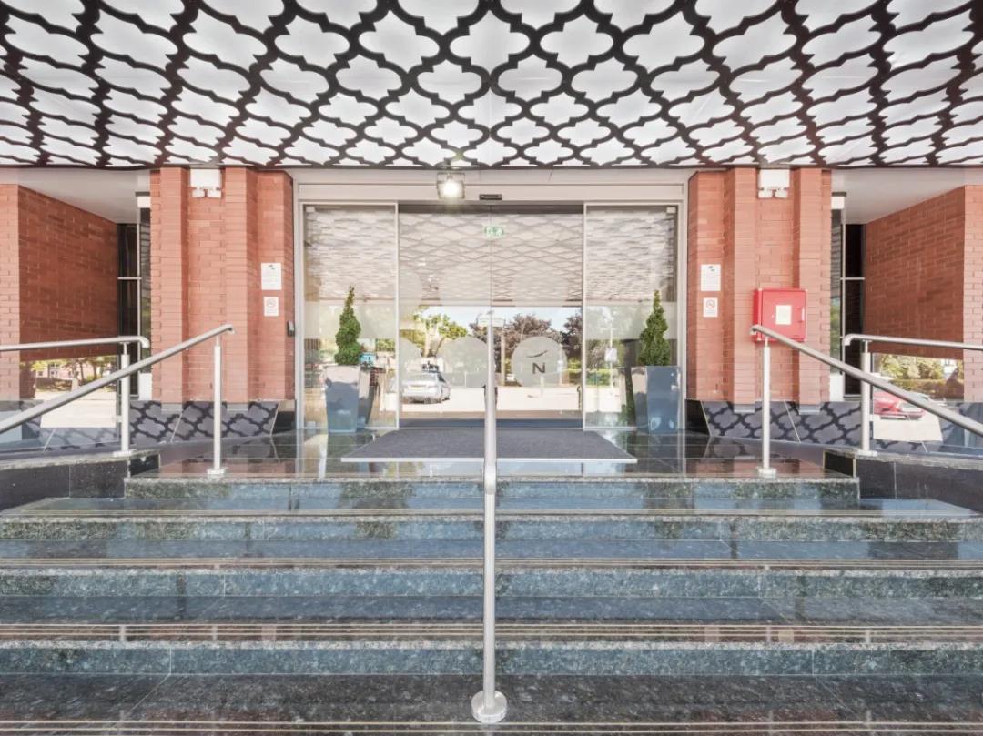 機(jī)場(chǎng)<a href=https://xinghuofengchuan.com/hotel/ target=_blank class=infotextkey>酒店自動(dòng)門</a>