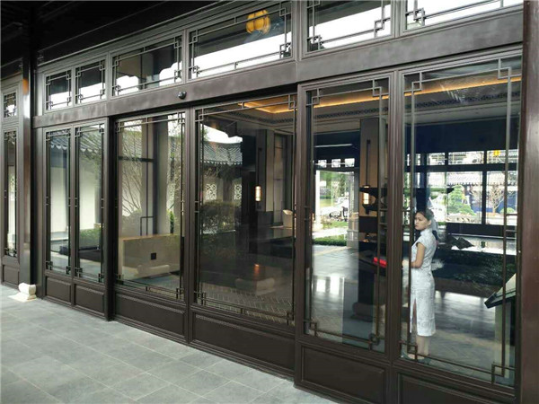 <a href=https://xinghuofengchuan.com/hotel/ target=_blank class=infotextkey>酒店自動門</a>