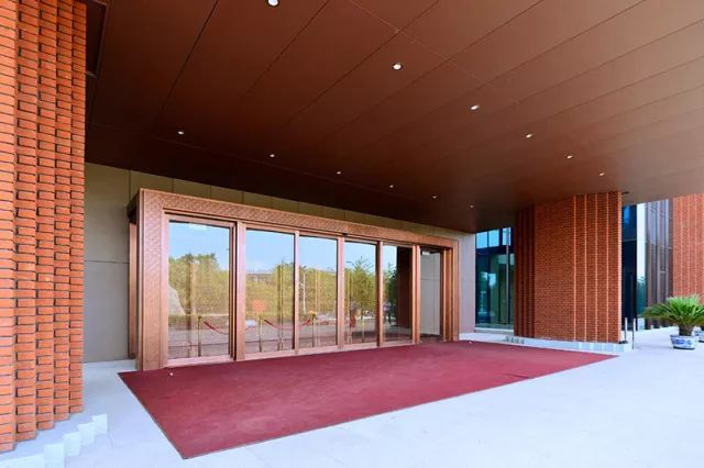 北京穎泰嘉和辦公大樓自動門