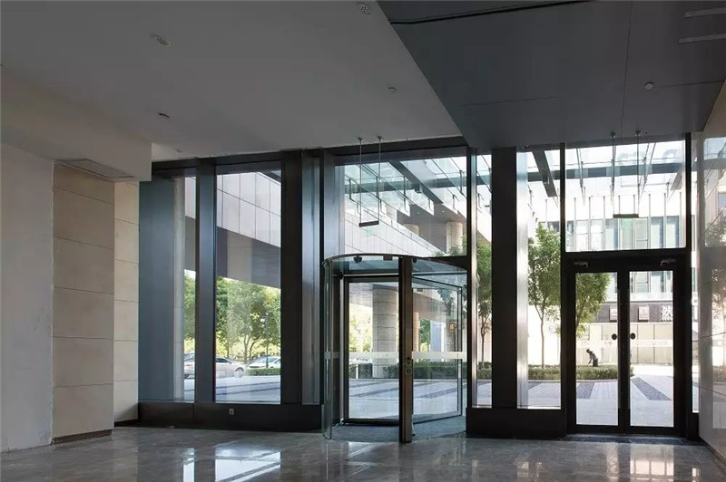 蓋澤<a href=https://xinghuofengchuan.com/xuanzhuan/ target=_blank class=infotextkey>自動旋轉門</a>