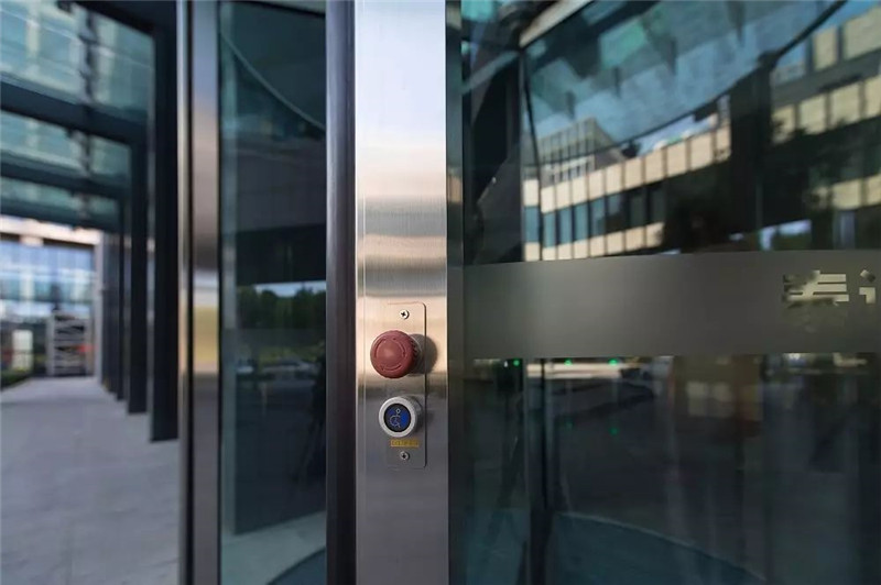 蓋澤<a href=https://xinghuofengchuan.com/xuanzhuan/ target=_blank class=infotextkey>自動旋轉門</a>