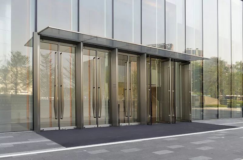 辦公樓酒店平衡門