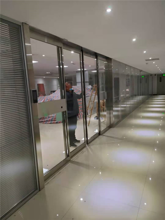 西安灃東華能熱力<a href=https://xinghuofengchuan.com/office/ target=_blank class=infotextkey>辦公室自動門</a>