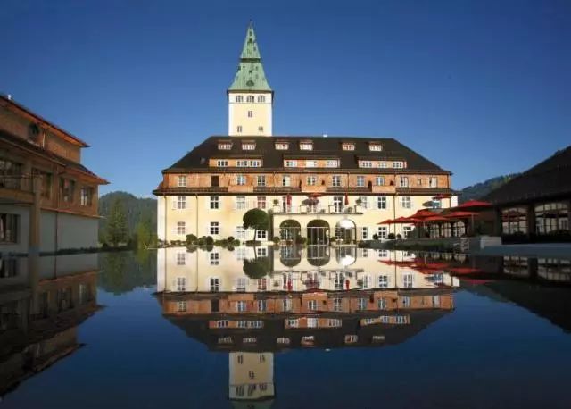 德國艾爾茂城堡<a href=https://xinghuofengchuan.com/hotel/ target=_blank class=infotextkey>酒店自動門</a>,蓋澤打造極致入住體驗