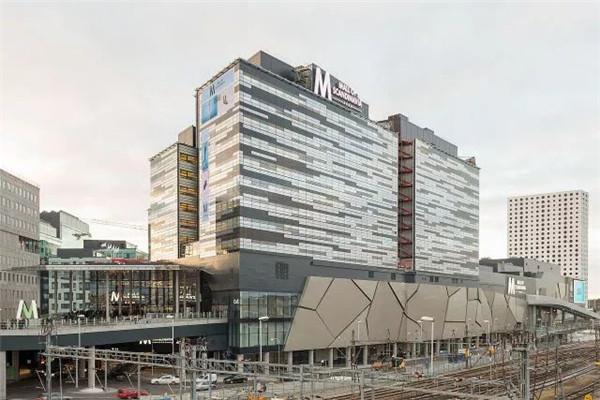 150道蓋澤玻璃自動門連通完美購物空間