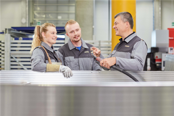 蓋澤自動門連續7次榮膺建筑師“達令獎”