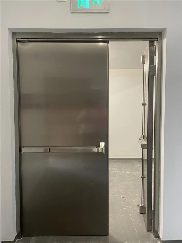 多瑪凱拔TS 72閉門器+ PH F9000系列美標(biāo)推杠鎖