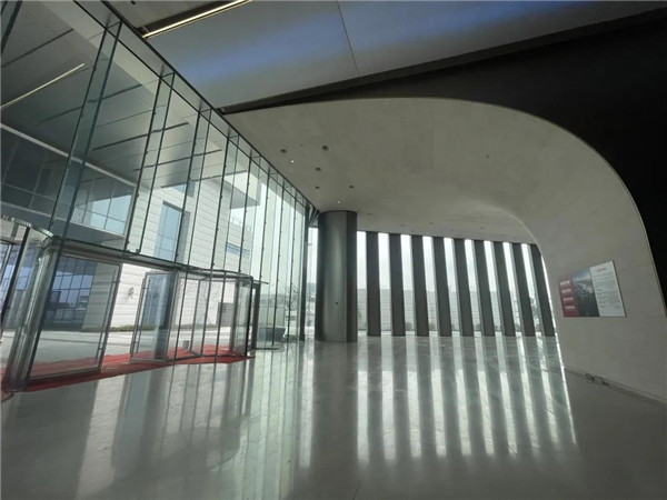 多瑪凱拔Atrium Series晶瑩型旋轉(zhuǎn)門