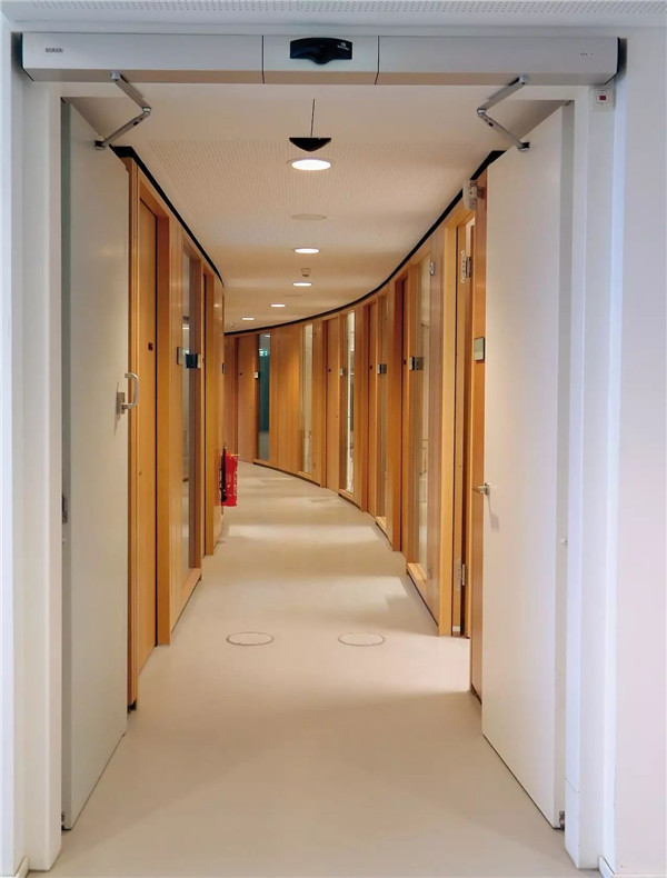 2021紅點(diǎn)獎(jiǎng)加冕,多瑪凱拔自動(dòng)平開(kāi)門(mén)高光時(shí)刻