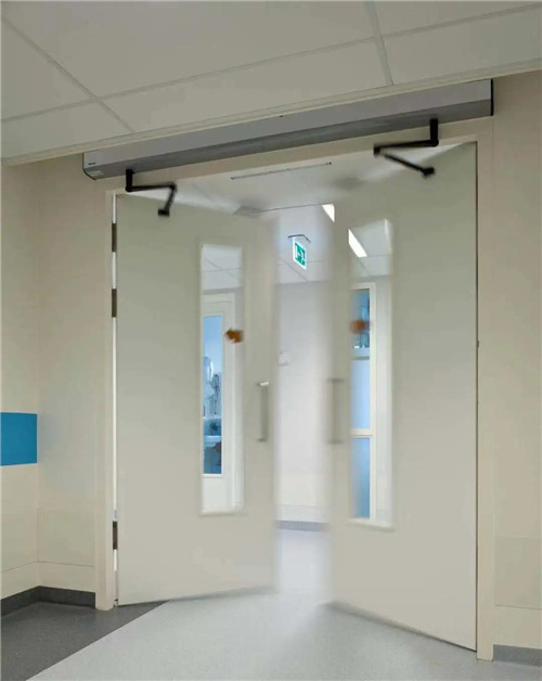 多瑪凱拔防火自動平開門機，兼具自動感應開門和防火閉門功能