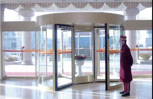 安全是我們的底線,西安天卓自動旋轉門