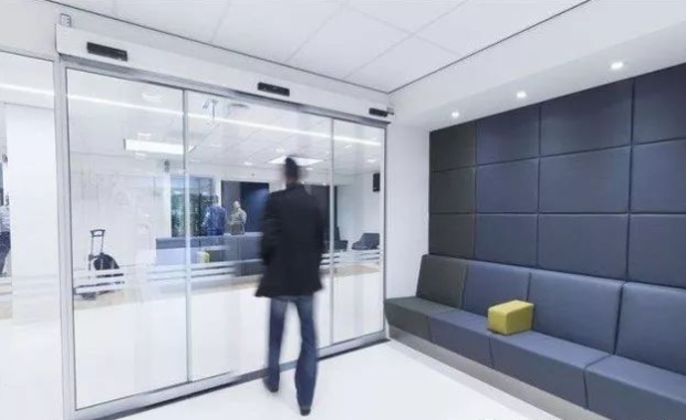 用于養(yǎng)老或社區(qū)護(hù)理中心的自動(dòng)門